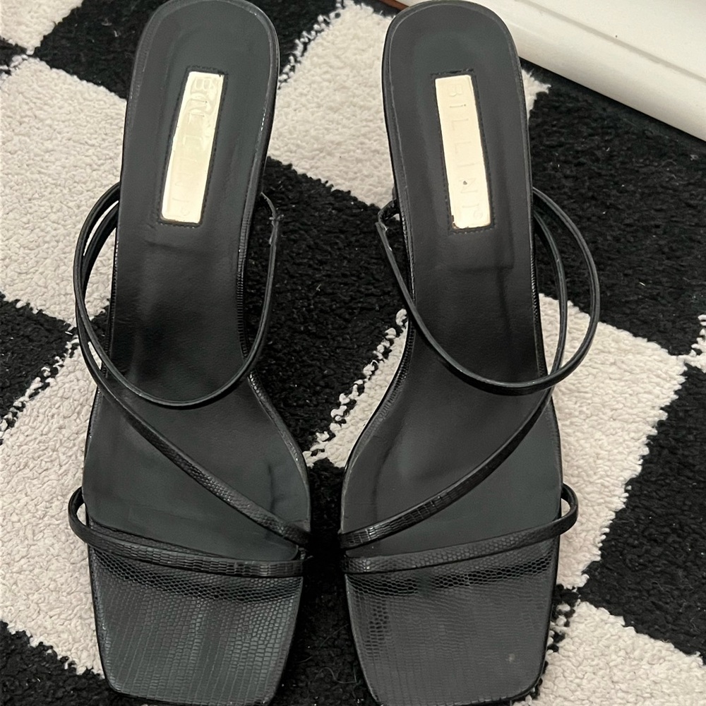 Black kitten heels